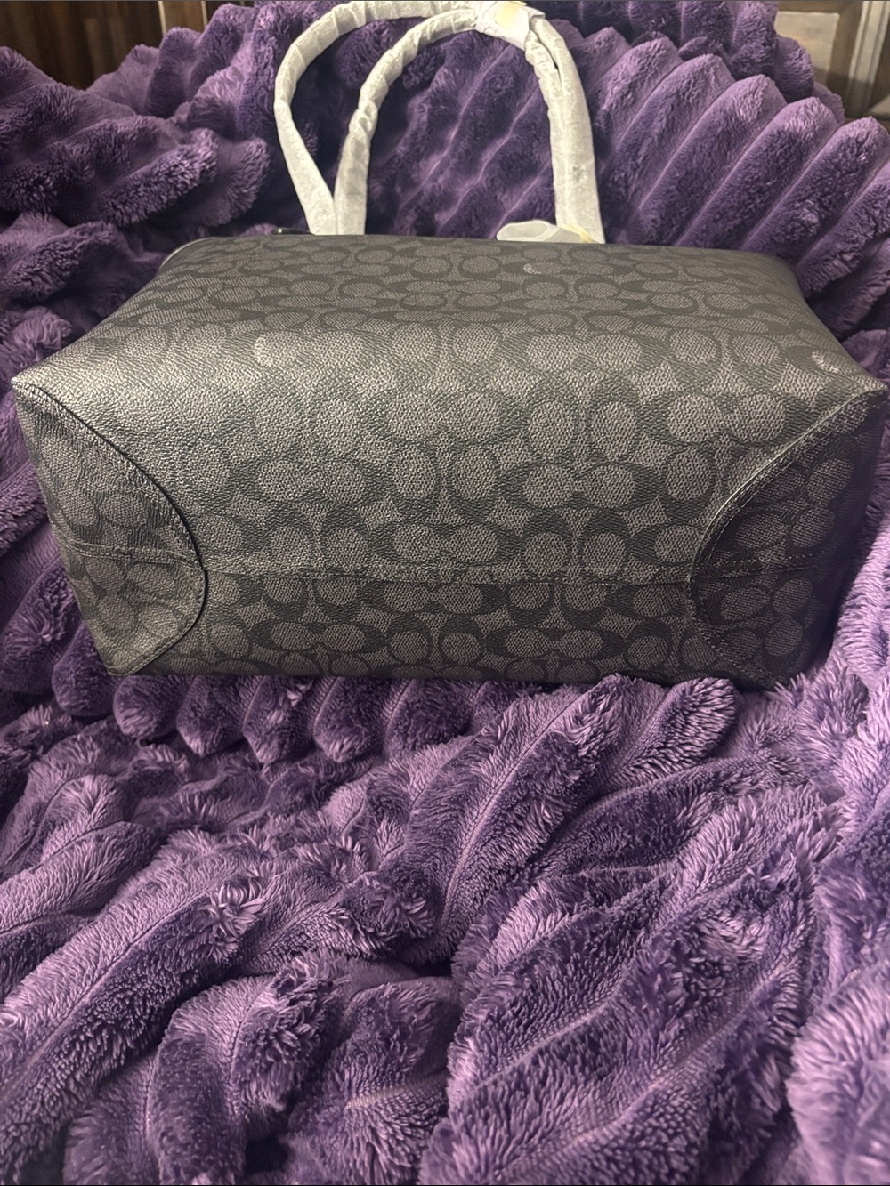 Brand new Coach Black Signature City Tote Bag with Dark Gray Monogram . - Picture 5 of 5